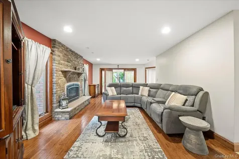 7 Kent Court Bayport NY 11705