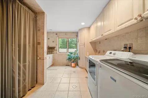 7 Kent Court Bayport NY 11705