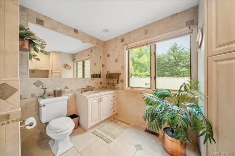 7 Kent Court Bayport NY 11705