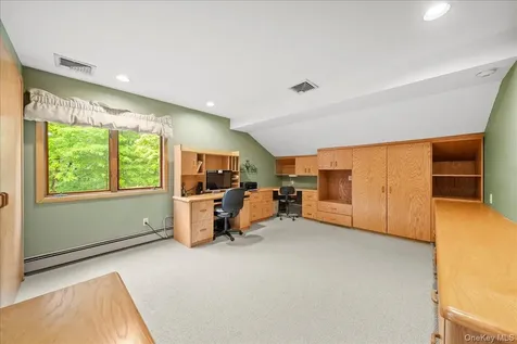 7 Kent Court Bayport NY 11705