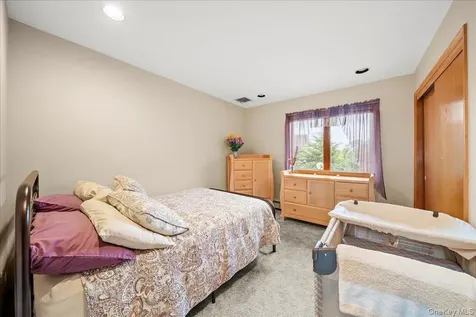 7 Kent Court Bayport NY 11705