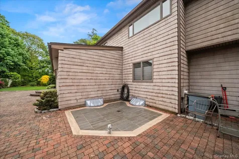 7 Kent Court Bayport NY 11705
