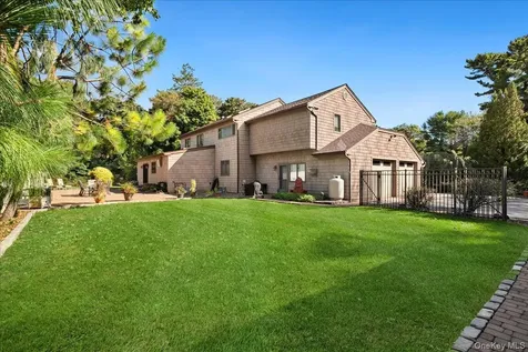 7 Kent Court Bayport NY 11705