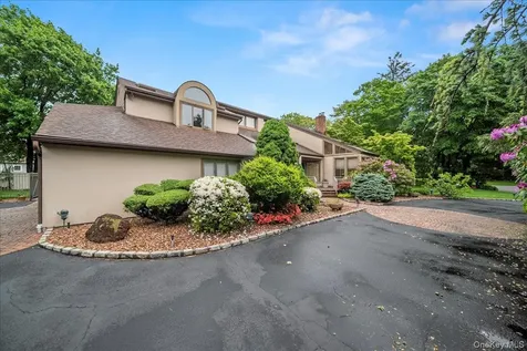 7 Kent Court Bayport NY 11705