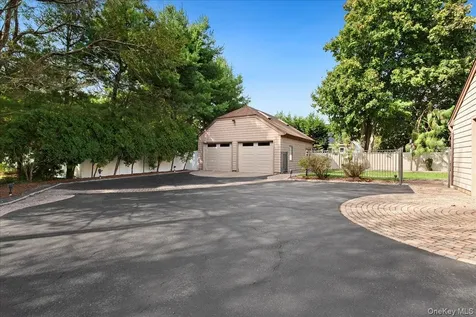 7 Kent Court Bayport NY 11705