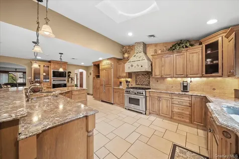 7 Kent Court Bayport NY 11705