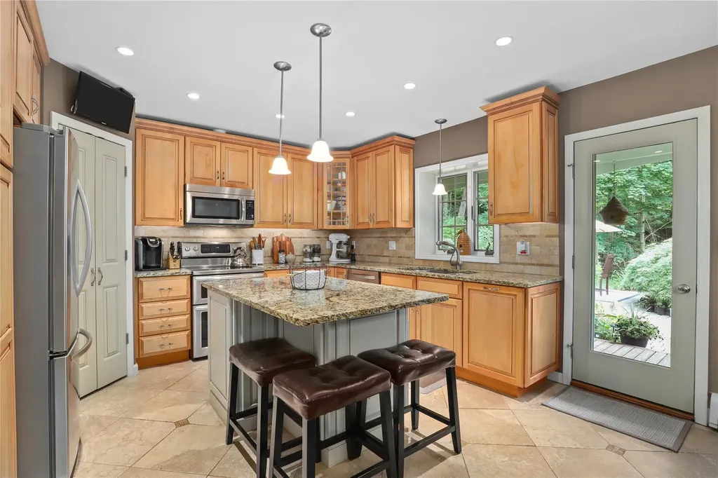 21 Oneonta Road Carmel NY 10512