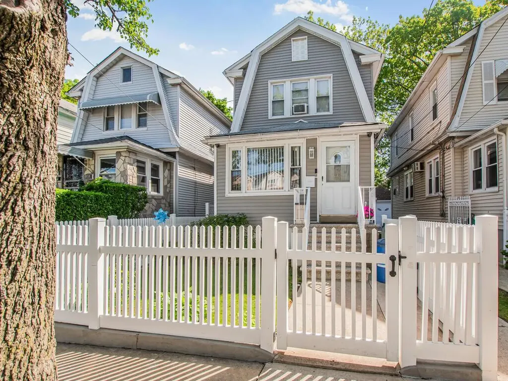 4428 Bruner Avenue Bronx NY 10466