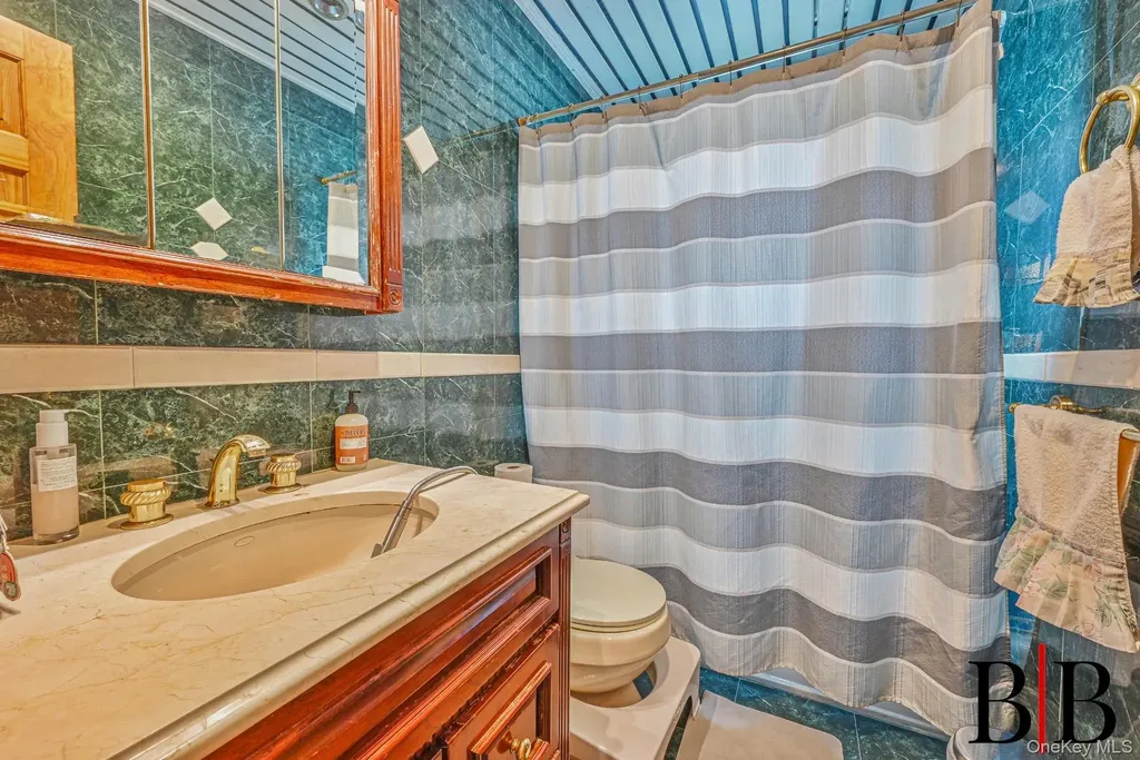 80 Whitman Drive Brooklyn NY 11234