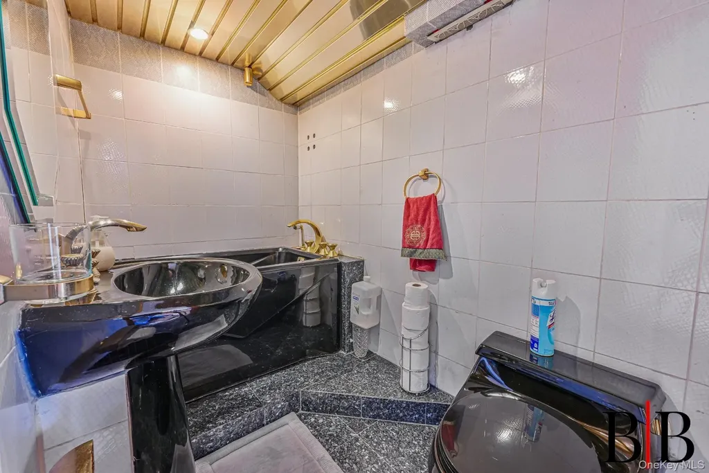 80 Whitman Drive Brooklyn NY 11234