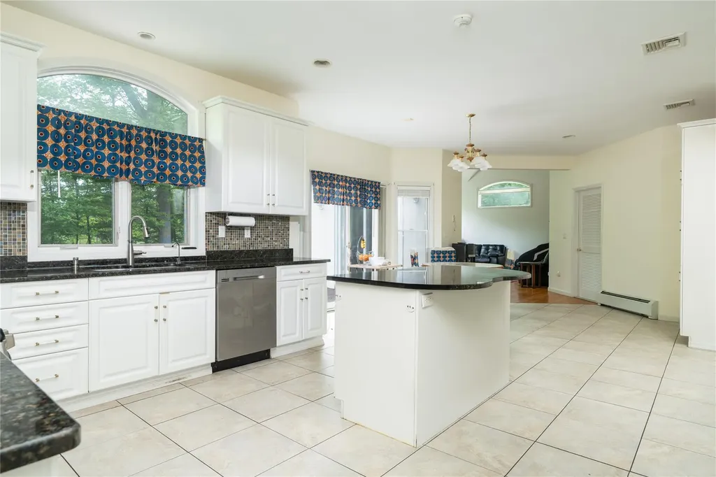 9 Golf Course Drive Suffern NY 10901