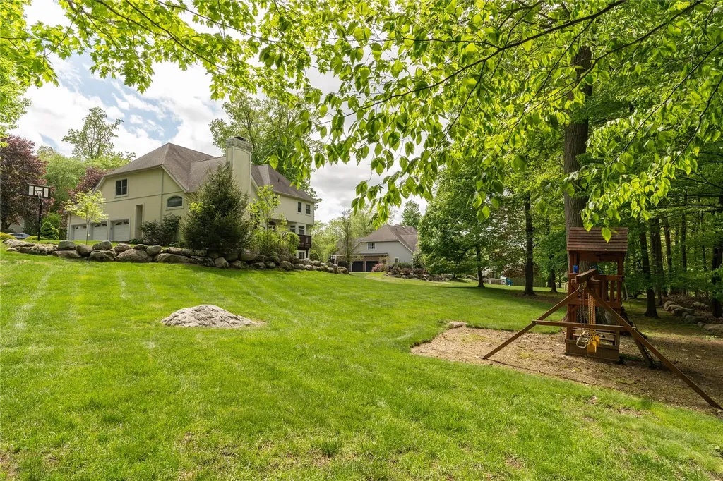 9 Golf Course Drive Suffern NY 10901