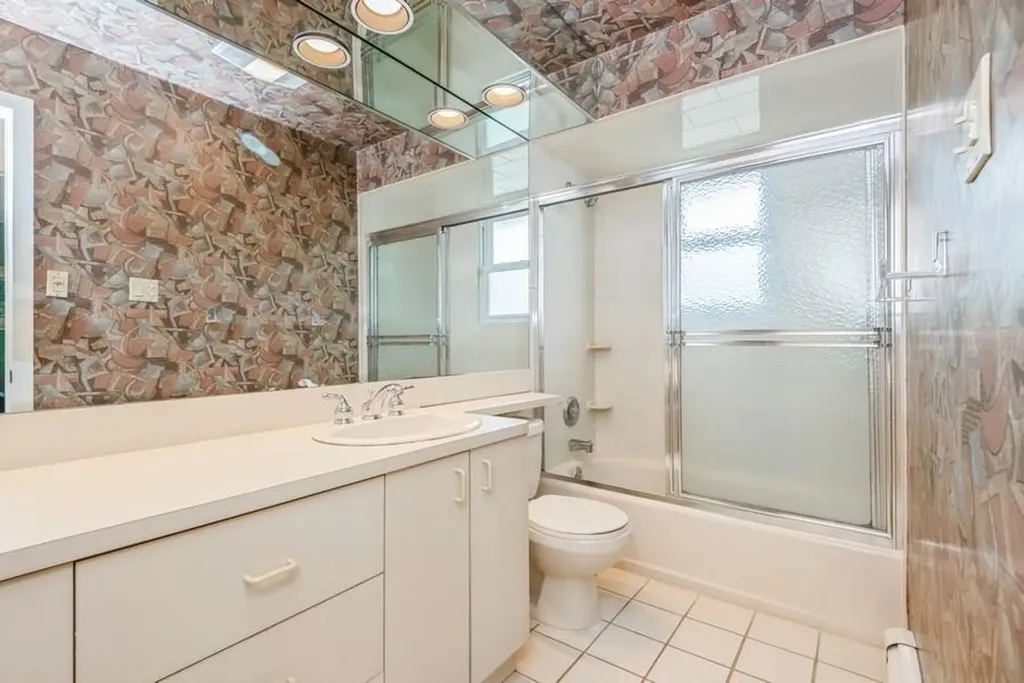95 Nassau Avenue Plainview NY 11803