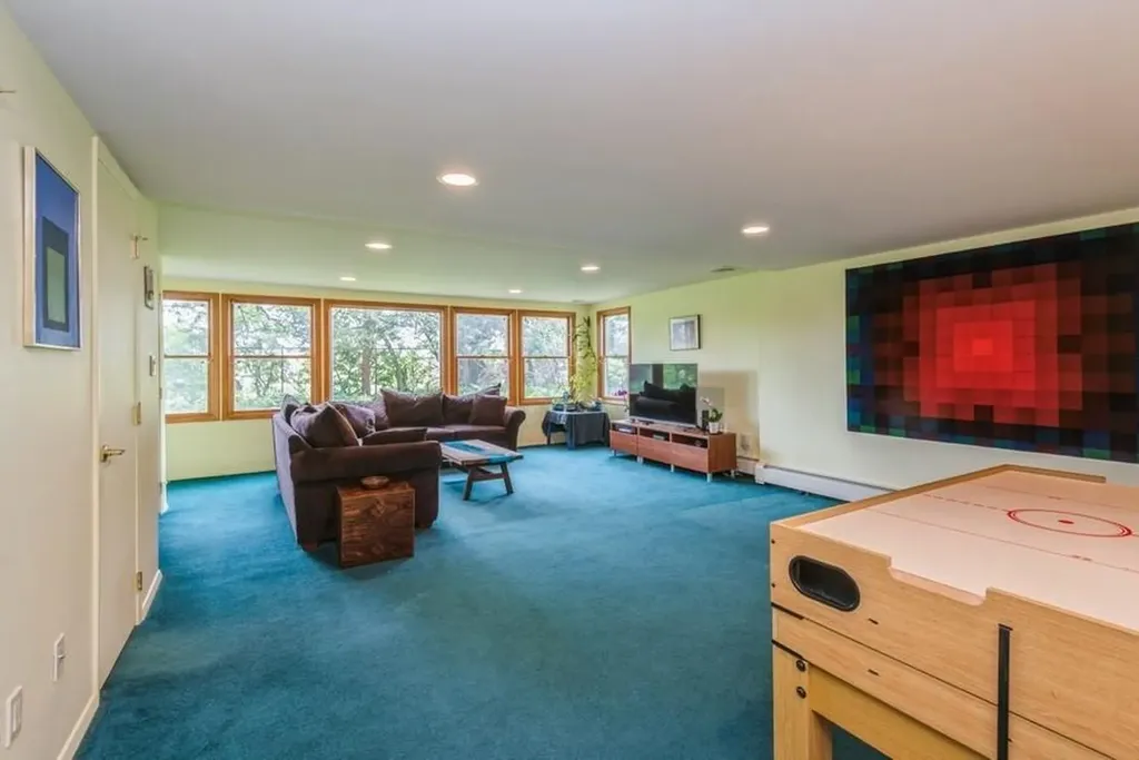 95 Nassau Avenue Plainview NY 11803