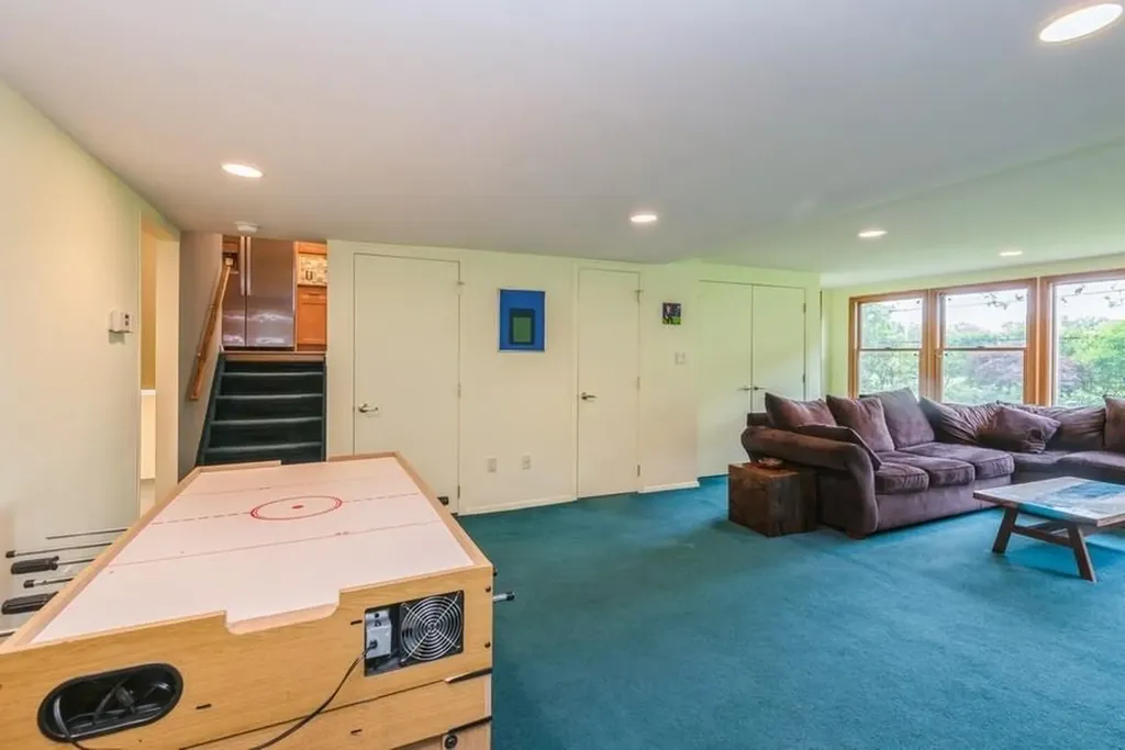 95 Nassau Avenue Plainview NY 11803