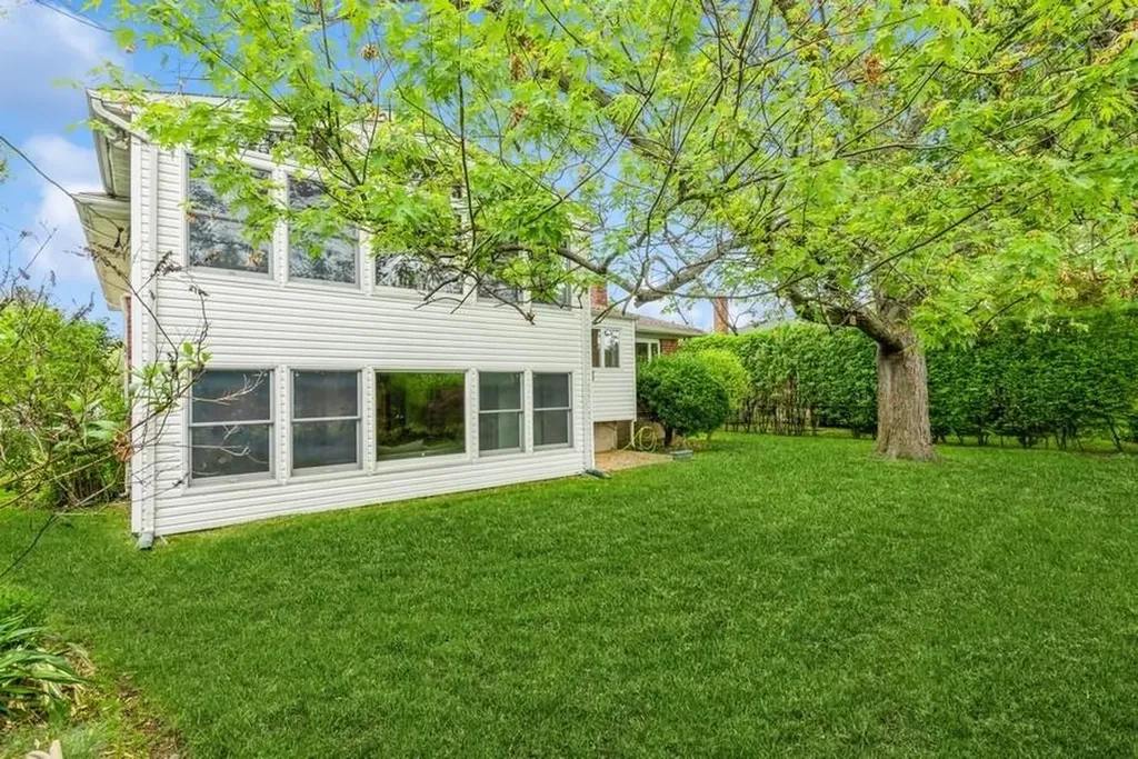95 Nassau Avenue Plainview NY 11803