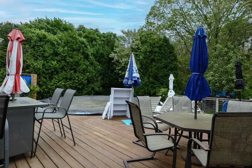 11 Crescent Street Mastic NY 11950