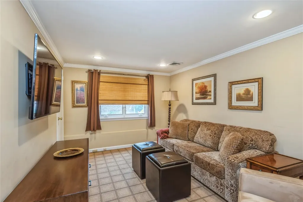 3 Schuyler Drive Jericho NY 11753