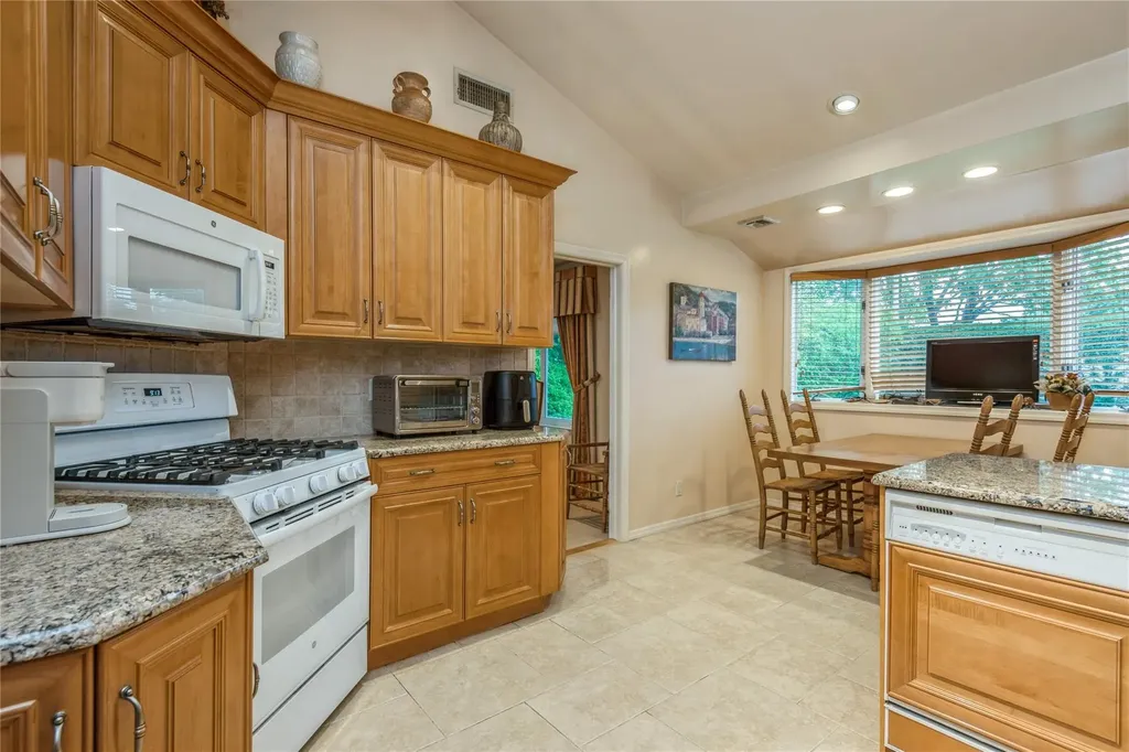 3 Schuyler Drive Jericho NY 11753