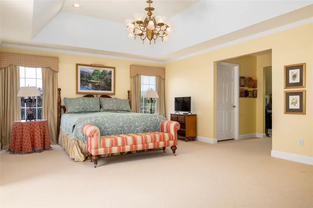 8 Paddock Road White Plains NY 10605