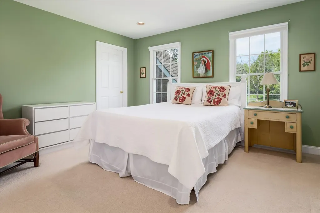 8 Paddock Road White Plains NY 10605