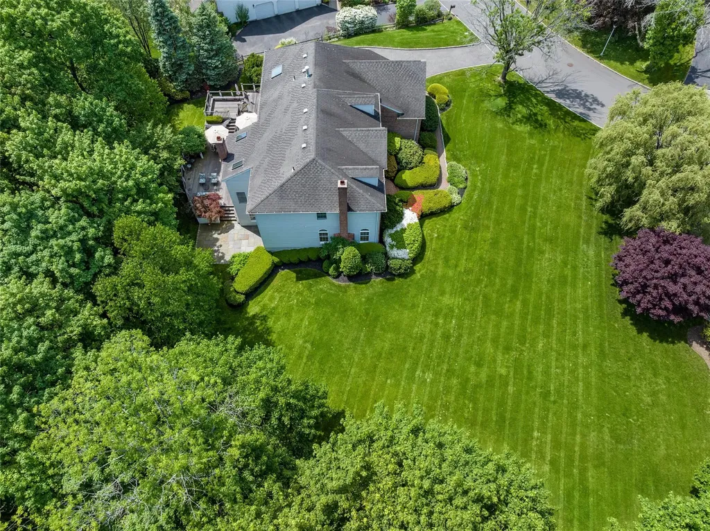 8 Paddock Road White Plains NY 10605
