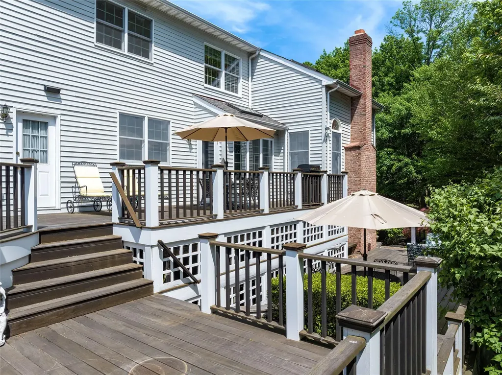 8 Paddock Road White Plains NY 10605