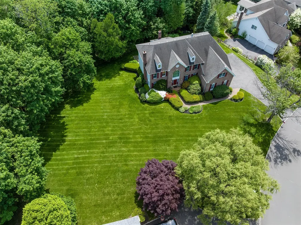 8 Paddock Road White Plains NY 10605