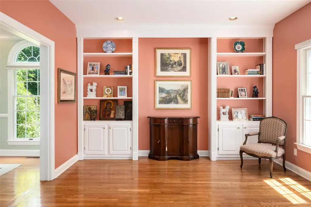 8 Paddock Road White Plains NY 10605