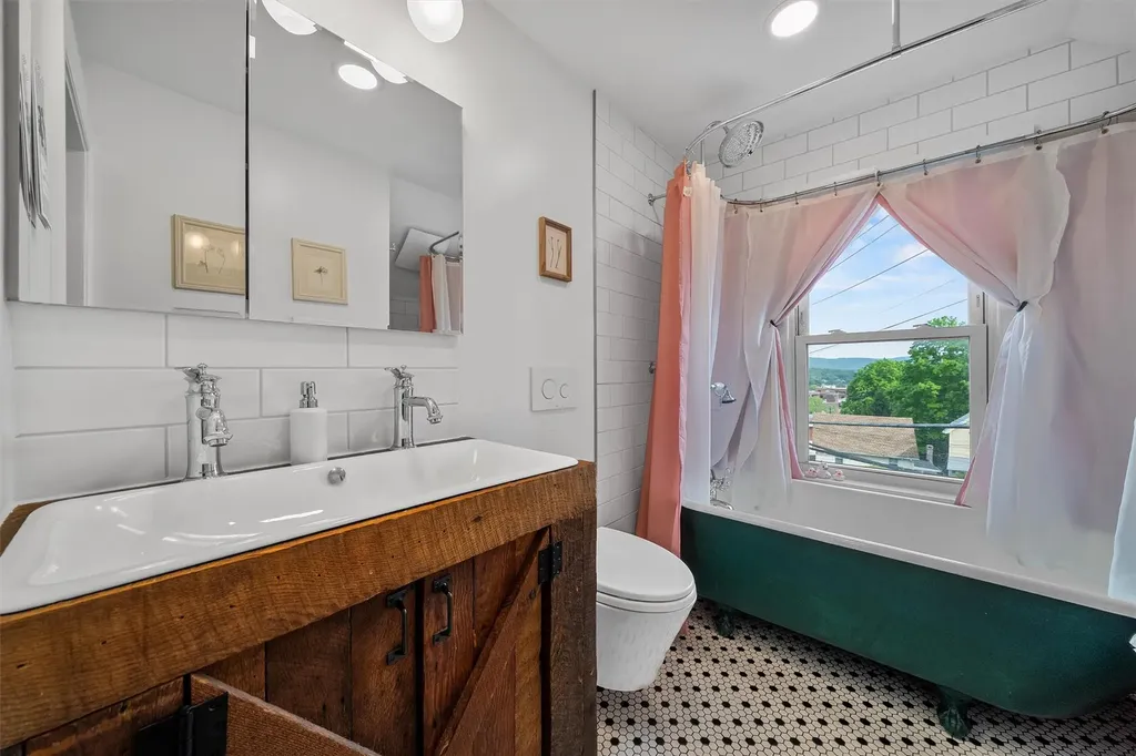 1219 Maple Avenue Peekskill NY 10566