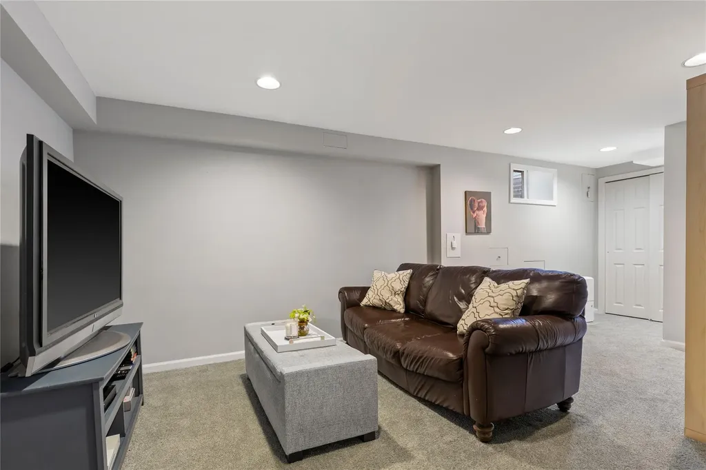 2 Robert Crisfield Place Rye NY 10580