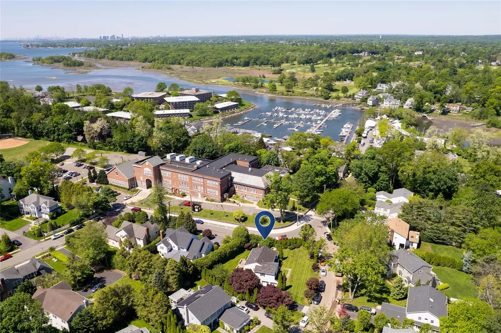 2 Robert Crisfield Place Rye NY 10580