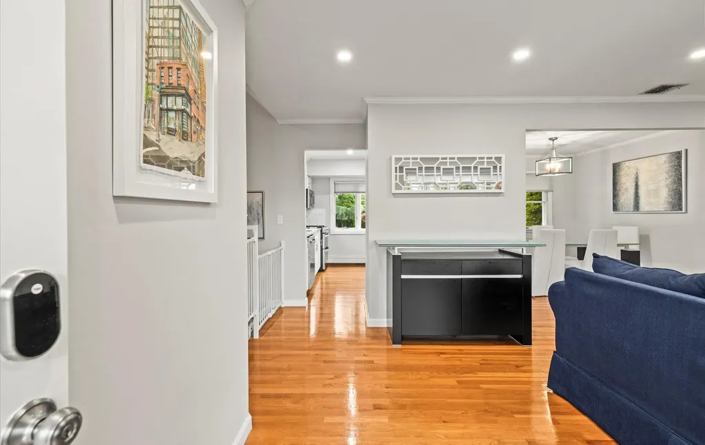 19 Walter Court Commack NY 11725