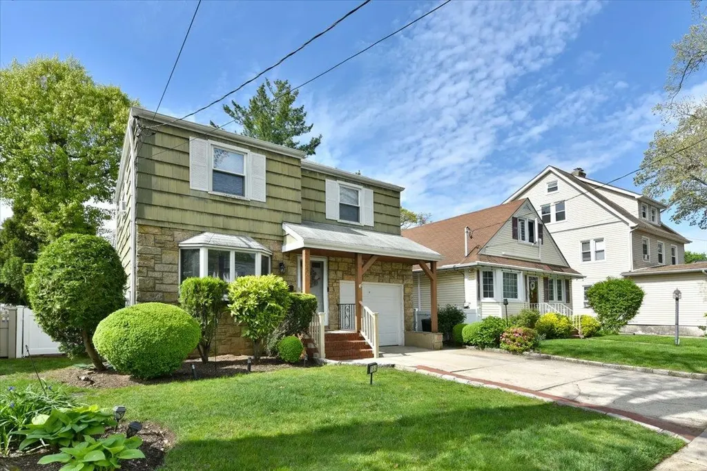 186 E Chester Street Valley Stream NY 11580