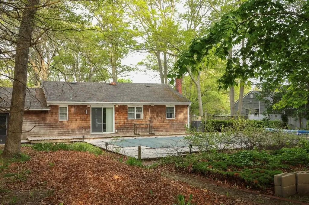 250 Swan Lake Drive Patchogue NY 11772