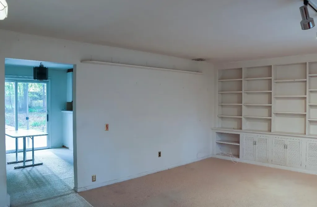 250 Swan Lake Drive Patchogue NY 11772