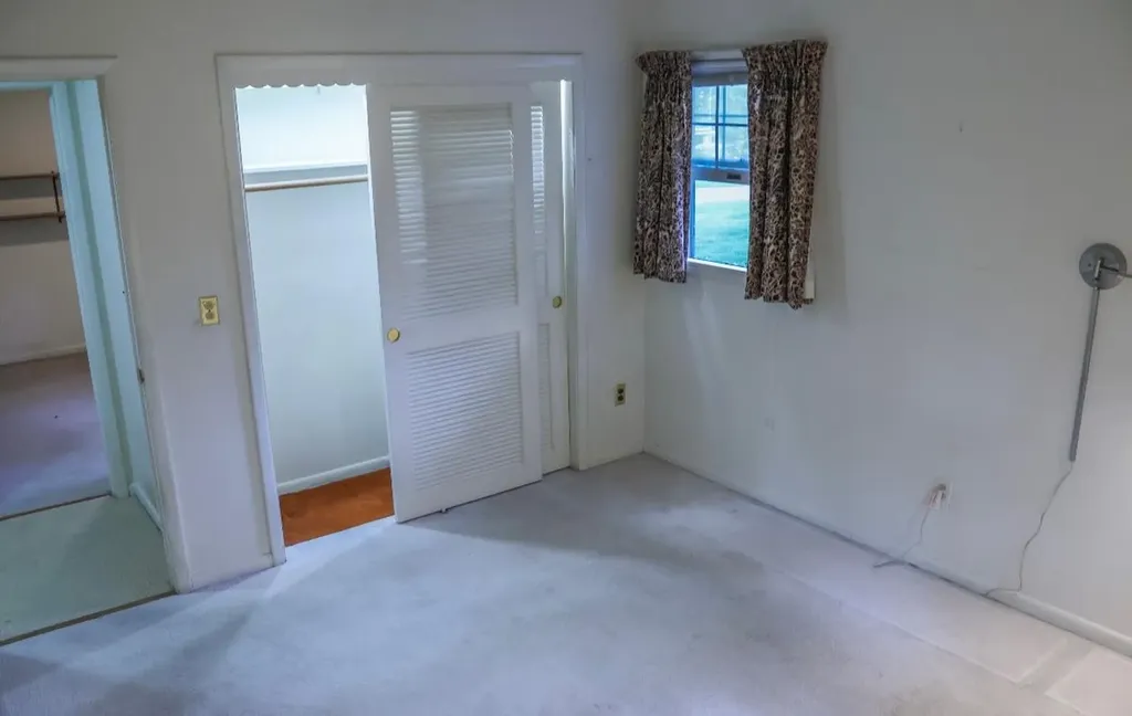 250 Swan Lake Drive Patchogue NY 11772