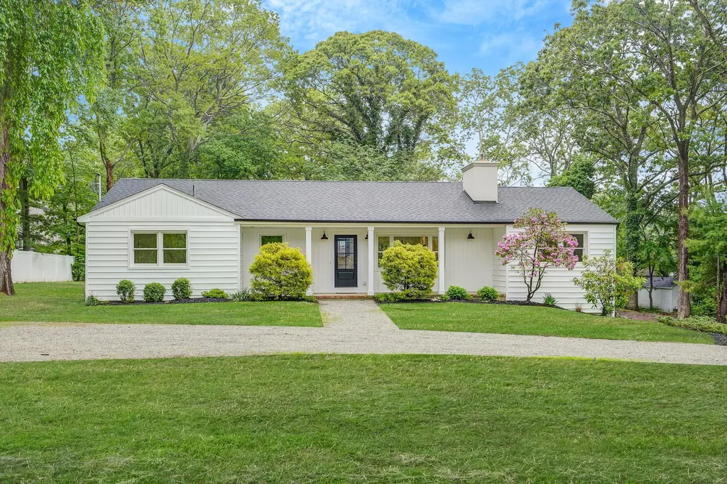 3 Thomas Drive Wading River NY 11792