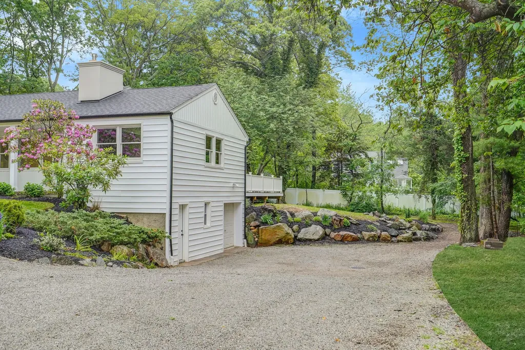 3 Thomas Drive Wading River NY 11792