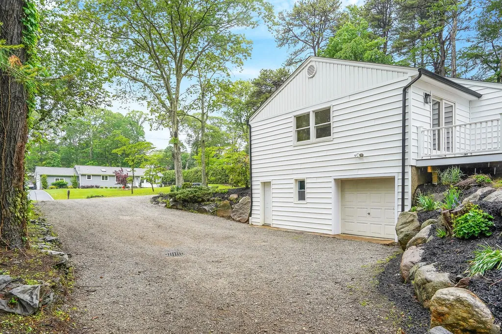 3 Thomas Drive Wading River NY 11792