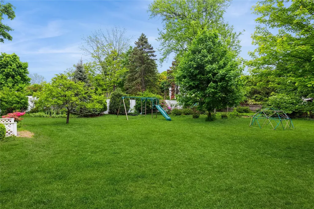 15 Astor Avenue Saint James NY 11780