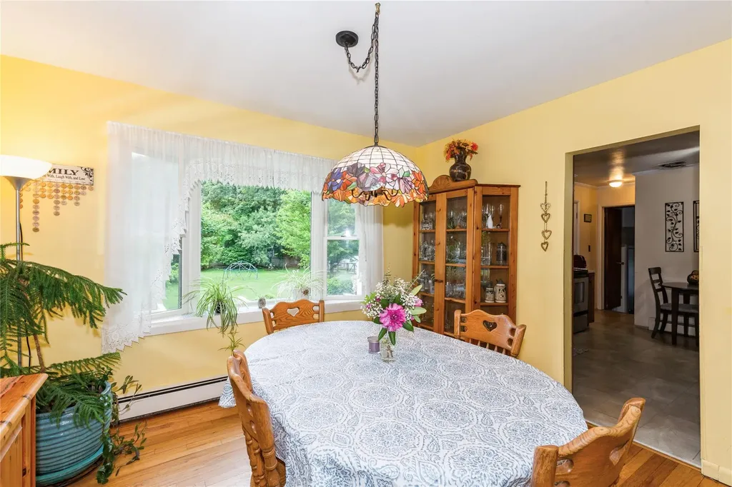15 Astor Avenue Saint James NY 11780