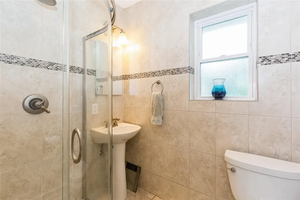 15 Astor Avenue Saint James NY 11780