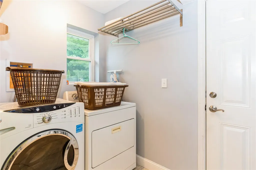 15 Astor Avenue Saint James NY 11780