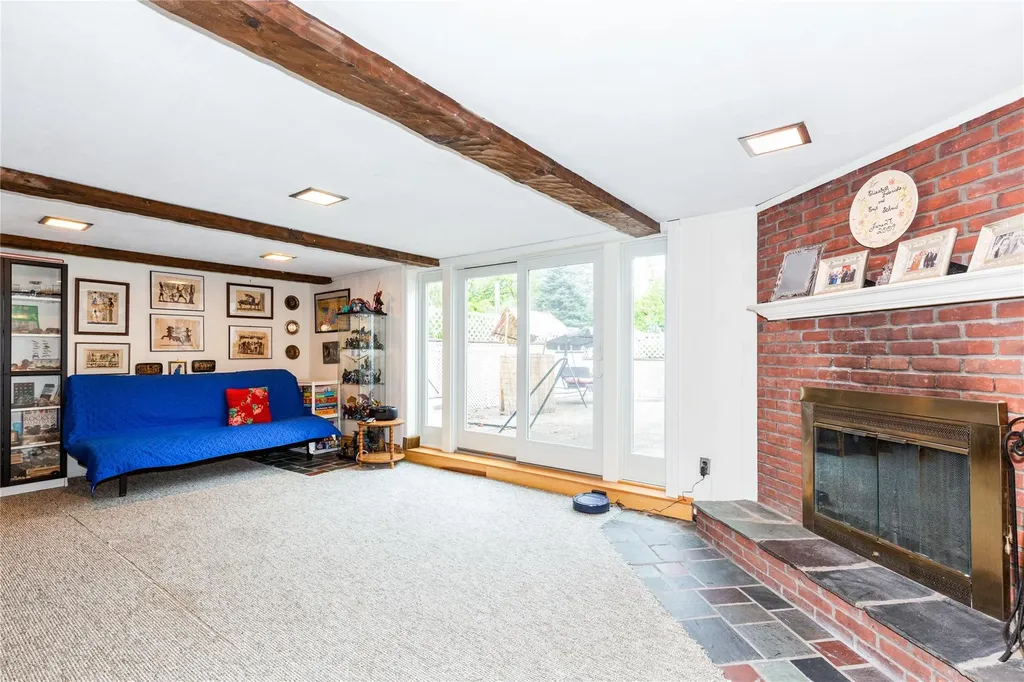 15 Astor Avenue Saint James NY 11780