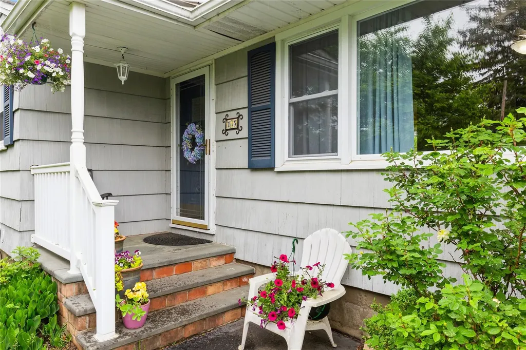15 Astor Avenue Saint James NY 11780