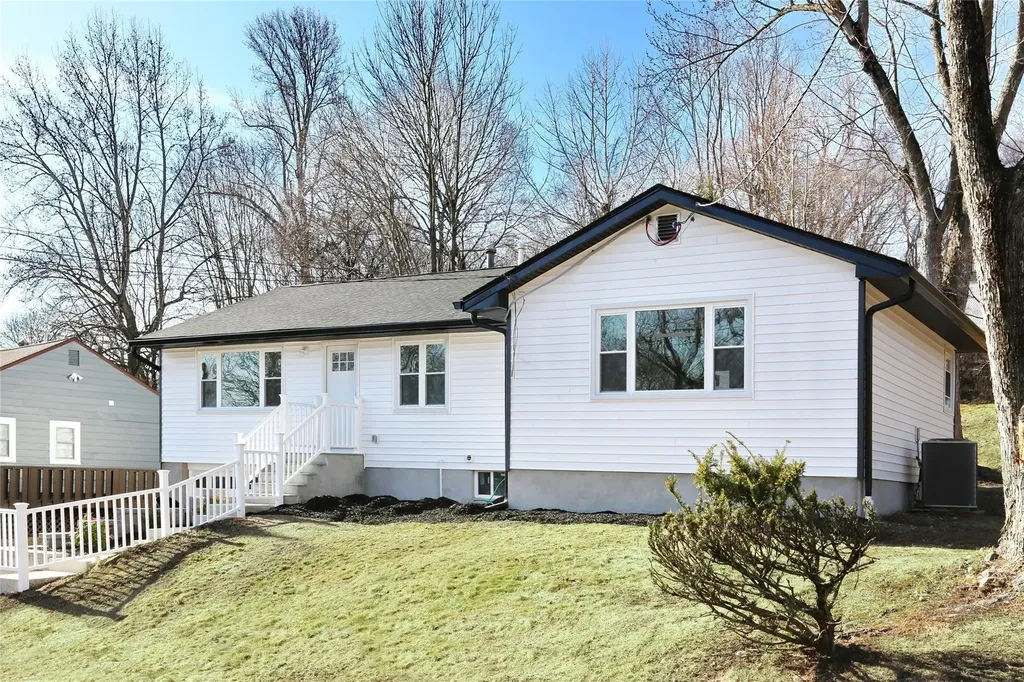 93 Capt Shankey Drive Garnerville NY 10923