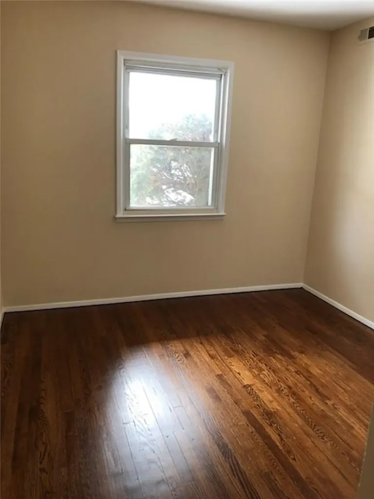 13 Winnetou Road White Plains NY 10603