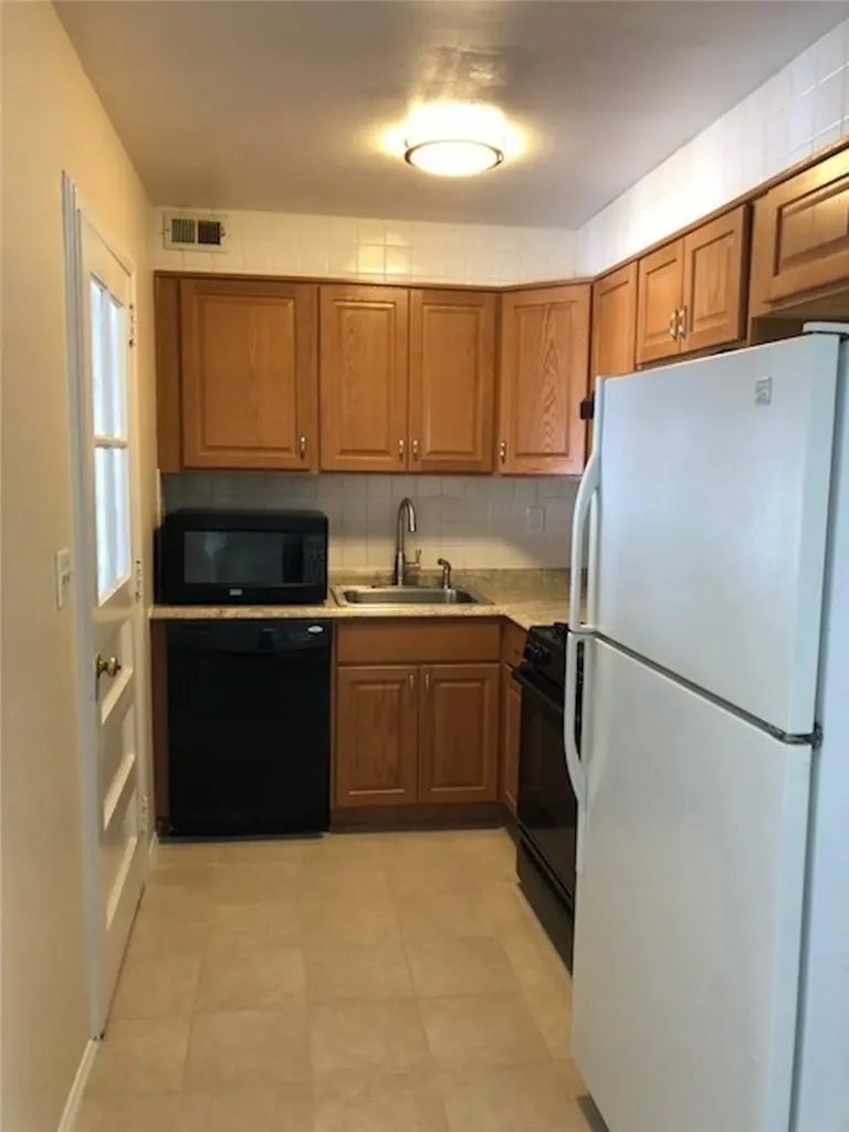 13 Winnetou Road White Plains NY 10603