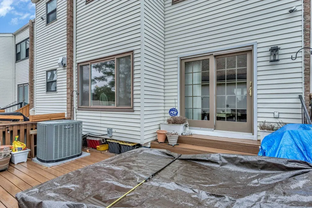 30 Vanderbilt Way North Woodmere NY 11581